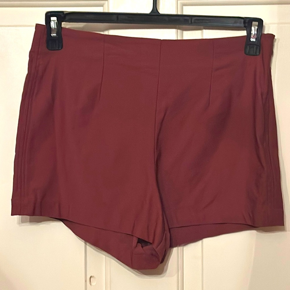 Wild fable women’s maroon shorts size Medium